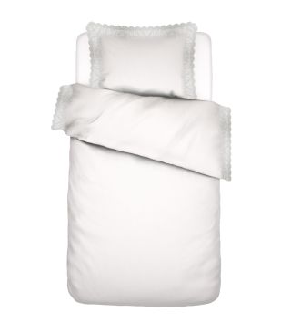 ESSENZA April   155 x 220