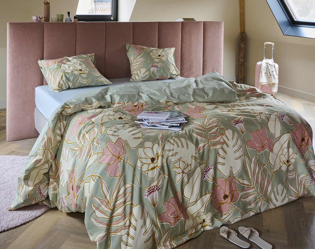 Covers & Co Flower Rangers Multi Duvet cover 140 x 200